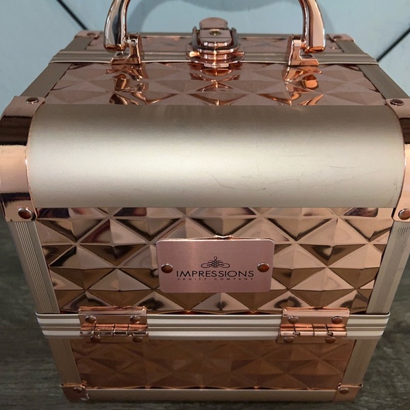 🚫Sold🚫Impressions Makeup Case Rose Gold - Picture 3 of 8